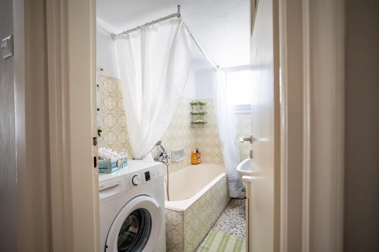 Family Apartment At Kalithea 2 Bedrooms 4 Pers Atenas Exterior foto